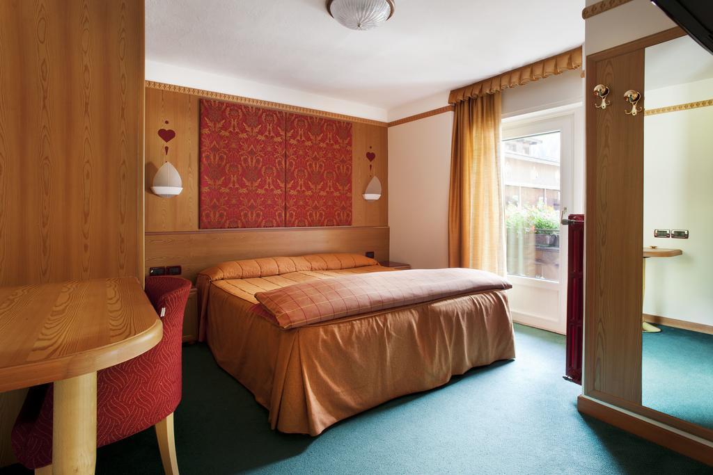 Hotel Haus Michaela Sappada Eksteriør billede