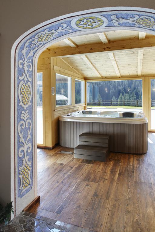 Hotel Haus Michaela Sappada Eksteriør billede