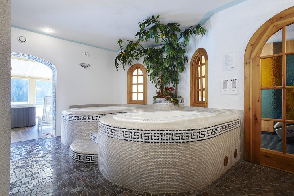 Hotel Haus Michaela Sappada Eksteriør billede